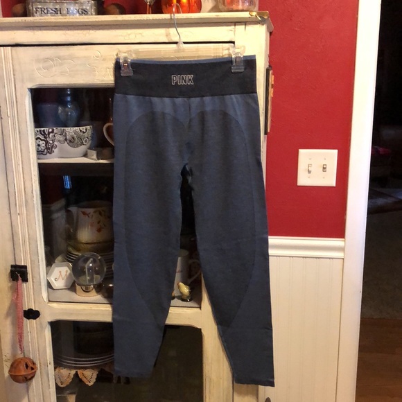 PINK SEAMLESS LEGGINGS - Picture 2 of 3